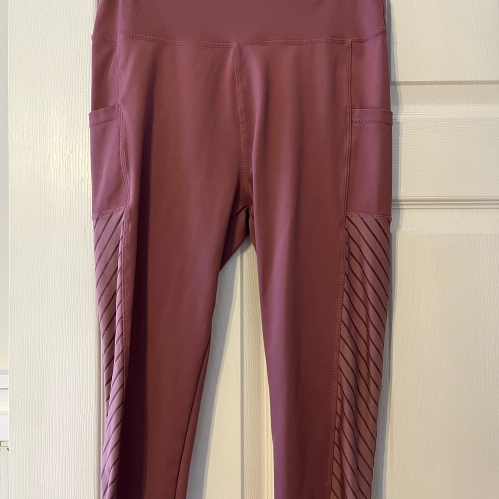 Women's Mauve Cropped Leggings with Side Pockets